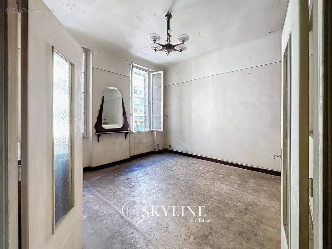 Appartement à MARSEILLE-7E