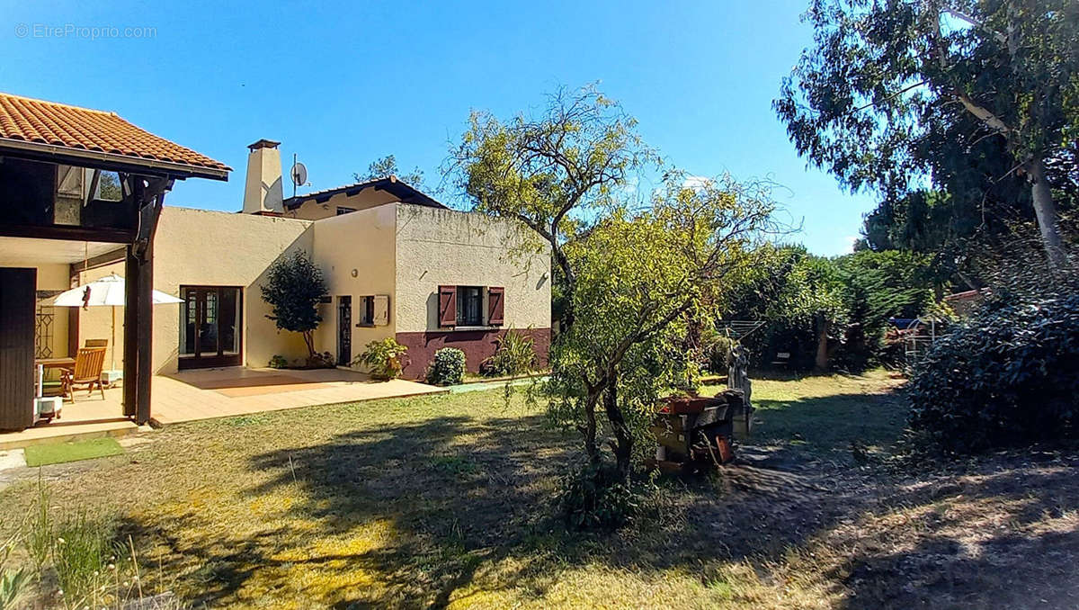 Maison à VENDAYS-MONTALIVET