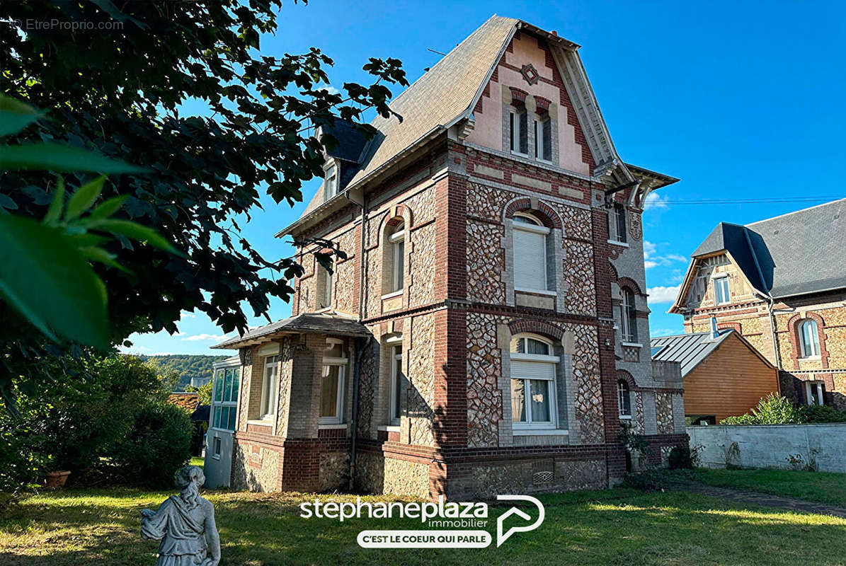 Maison à PETIT-COURONNE