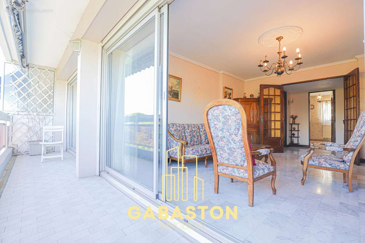 Appartement à MARSEILLE-9E