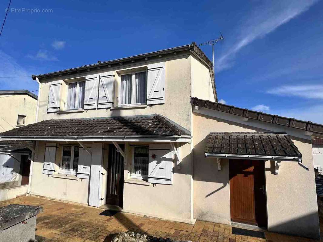 Maison à GUEUGNON