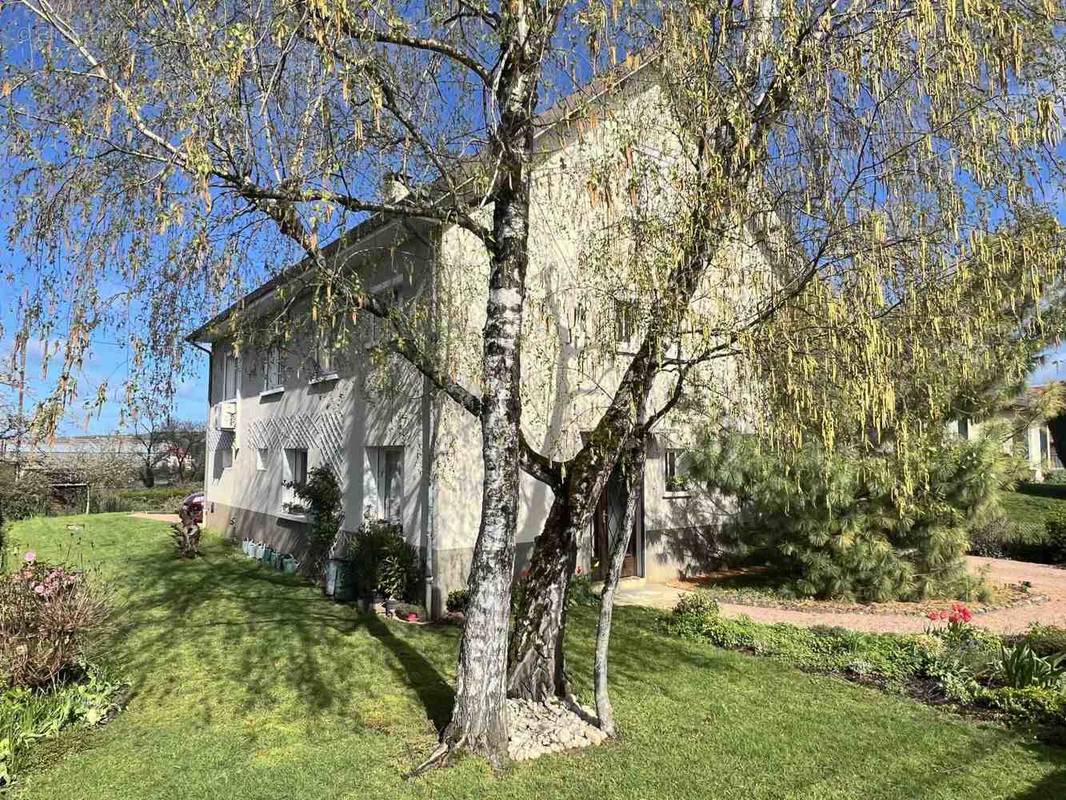 Maison à GUEUGNON