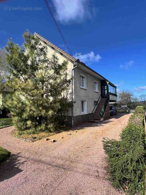 Maison à GUEUGNON