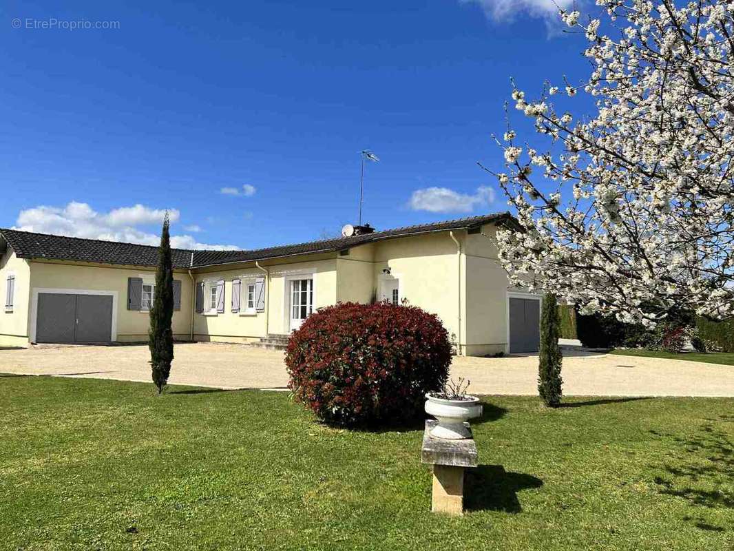 Maison à GUEUGNON