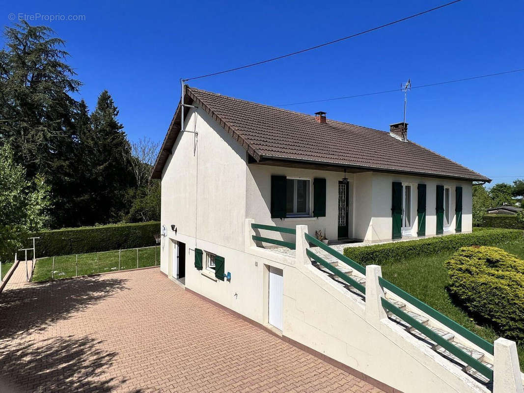 Maison à VENDENESSE-SUR-ARROUX