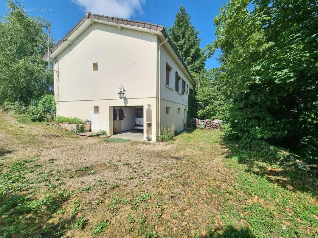 Maison à GUEUGNON