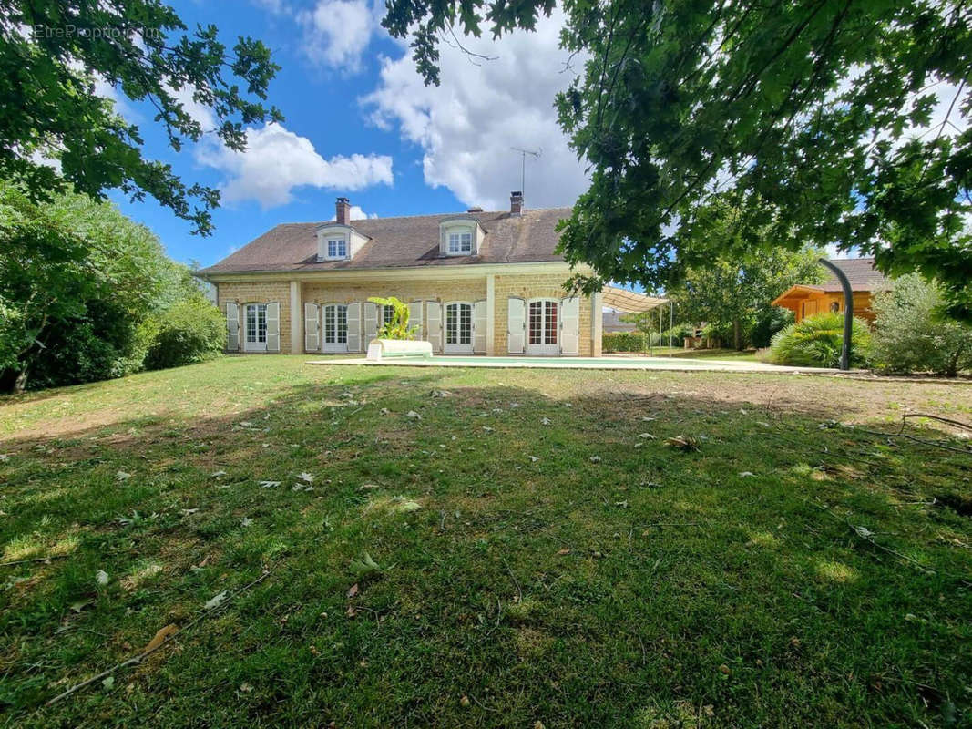 Maison à GUEUGNON