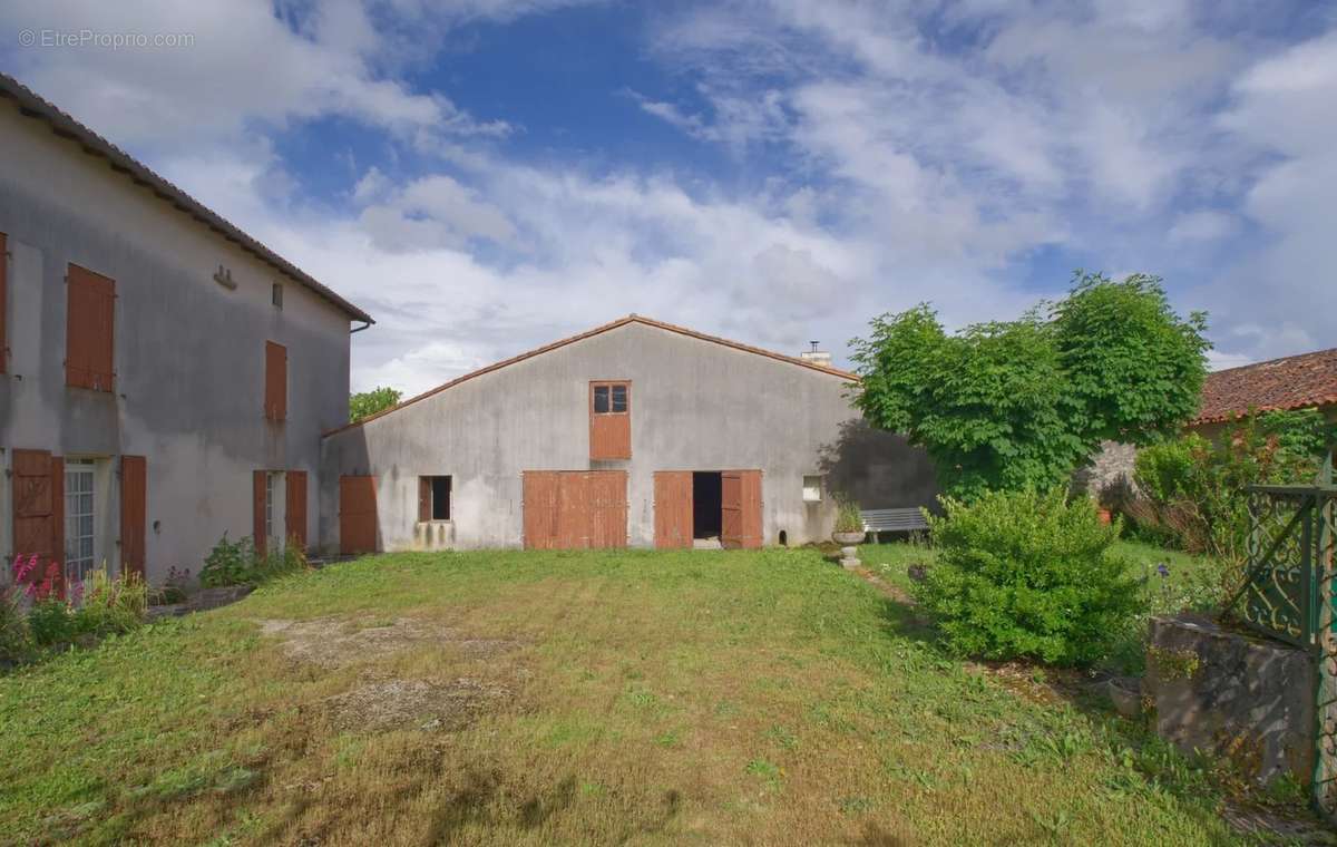 Maison à RANVILLE-BREUILLAUD