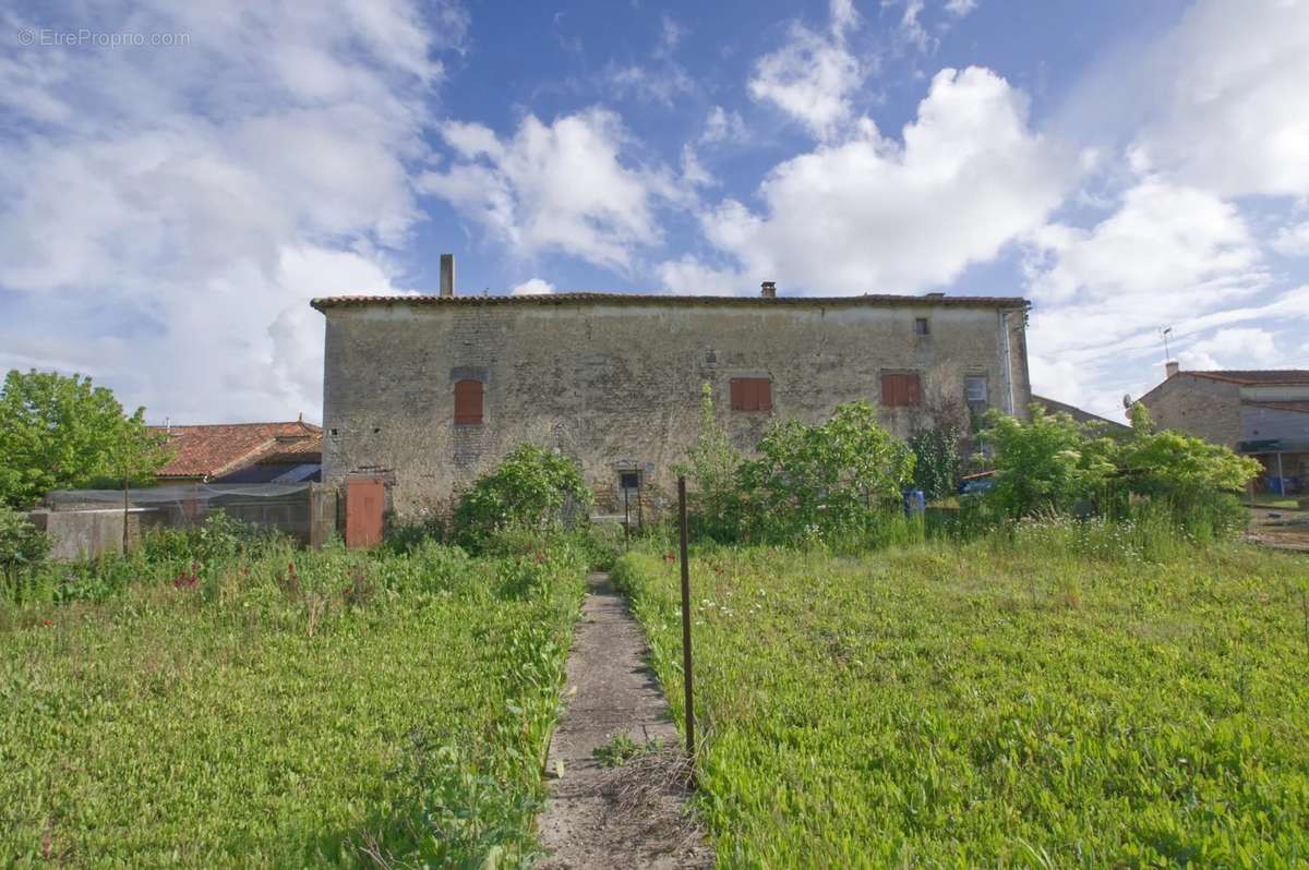 Maison à RANVILLE-BREUILLAUD