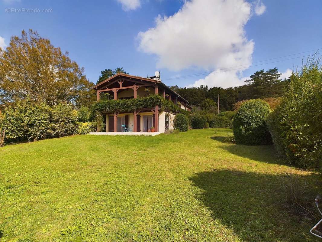 Maison à TOMBEBOEUF