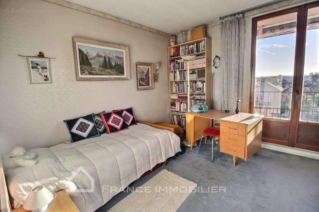 55168077e.jpg - Appartement à SAINT-MAUR-DES-FOSSES