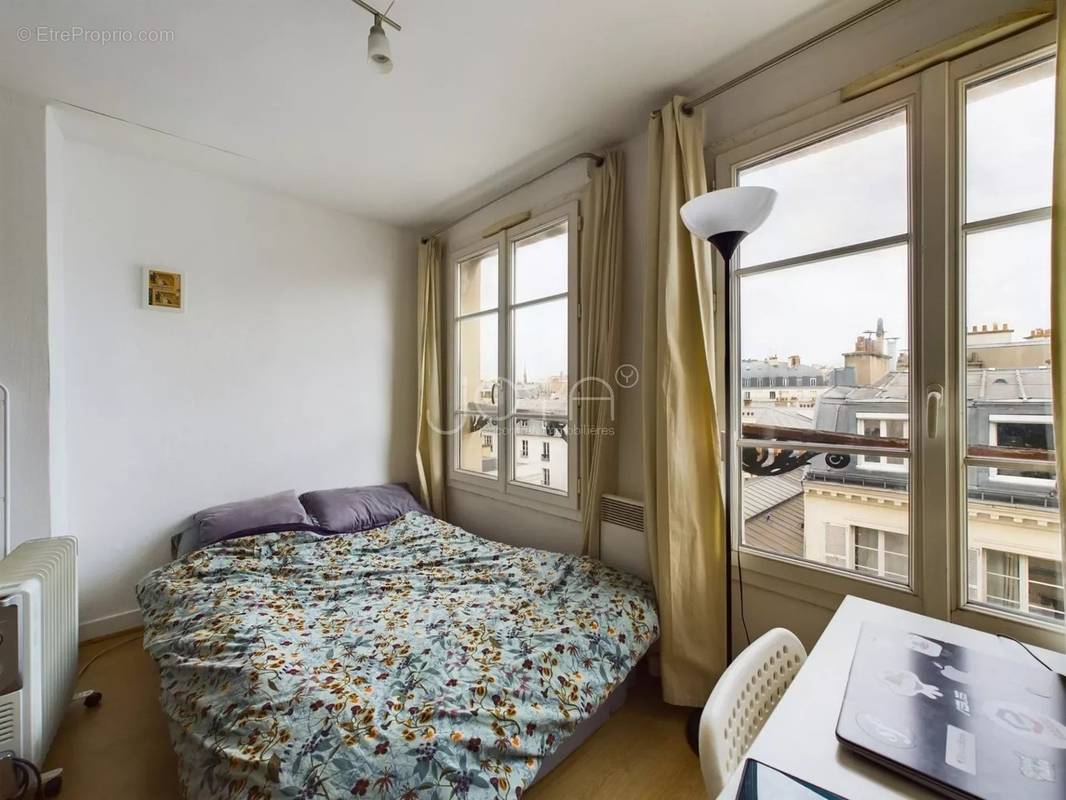 Appartement à PARIS-10E