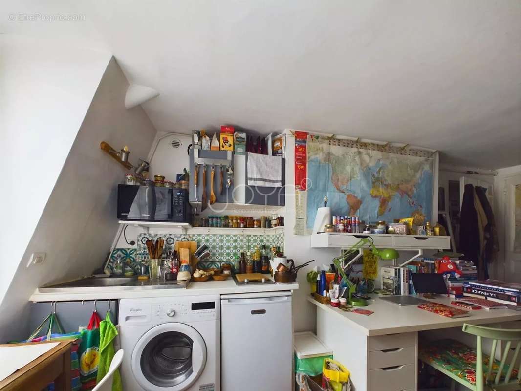 Appartement à PARIS-10E