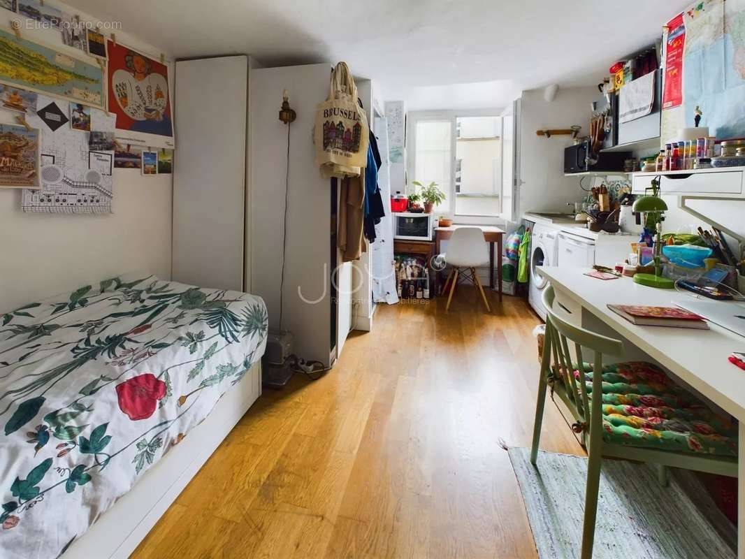 Appartement à PARIS-10E