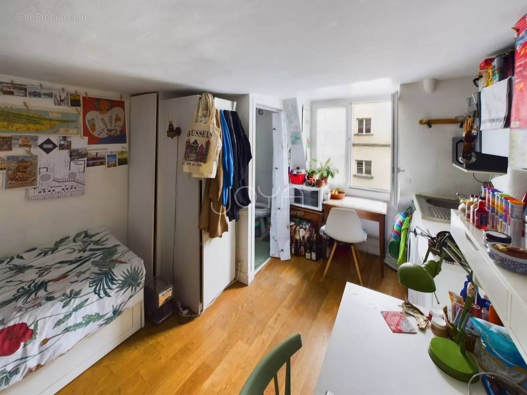 Appartement à PARIS-10E