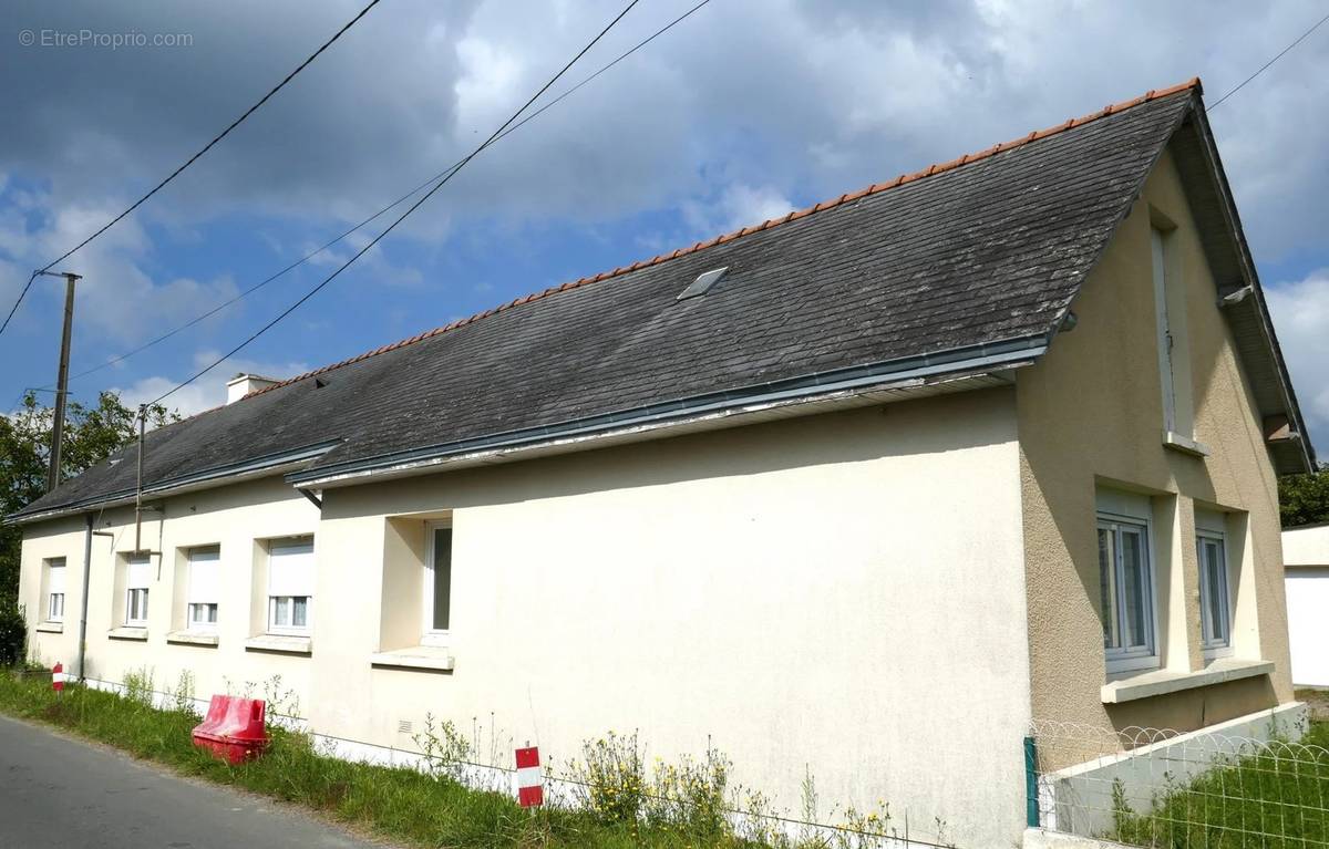 Maison à SAINT-SYLVAIN-D&#039;ANJOU