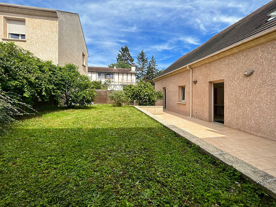 Maison à MANTES-LA-JOLIE