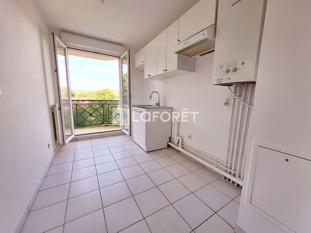 Appartement à VERNEUIL-SUR-SEINE