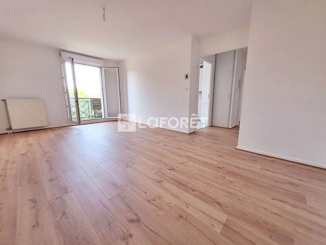 Appartement à VERNEUIL-SUR-SEINE