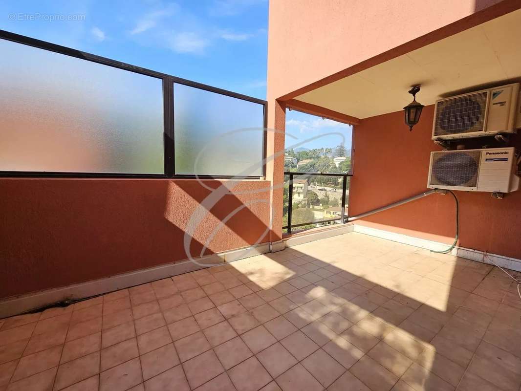 Appartement à ROQUEBRUNE-CAP-MARTIN