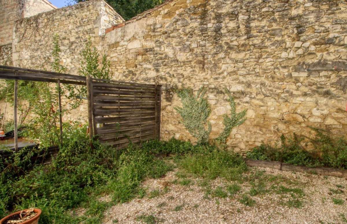 Appartement à PUJAUT