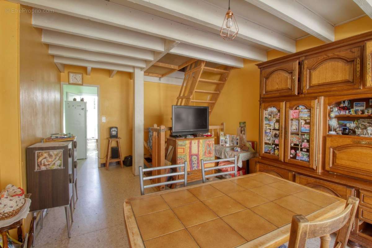 Appartement à PUJAUT