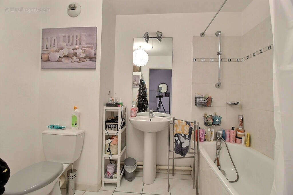 Appartement à MARSEILLE-4E