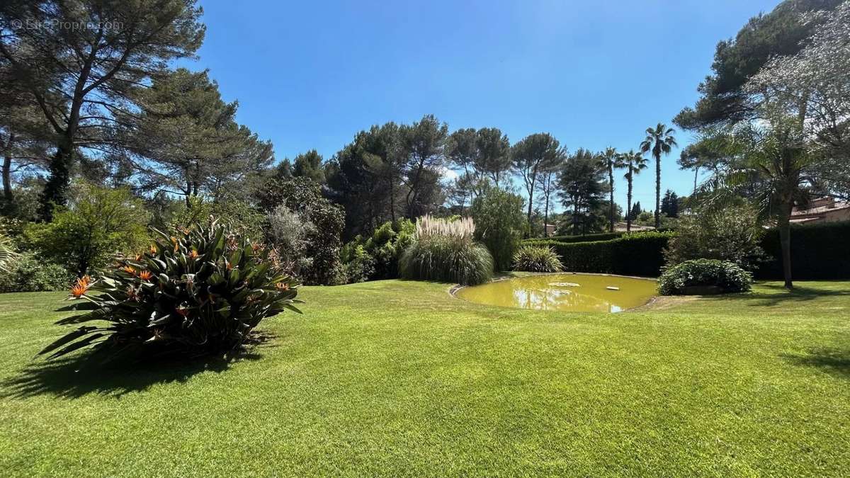 Maison à MOUGINS