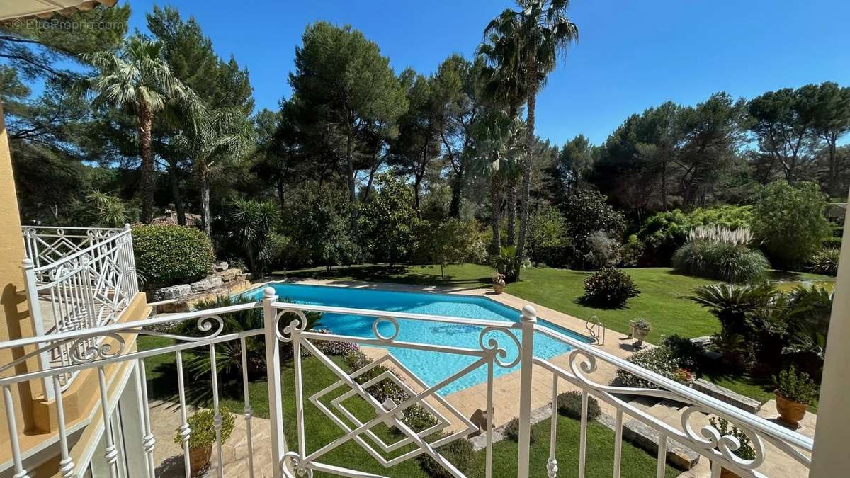 Maison à MOUGINS