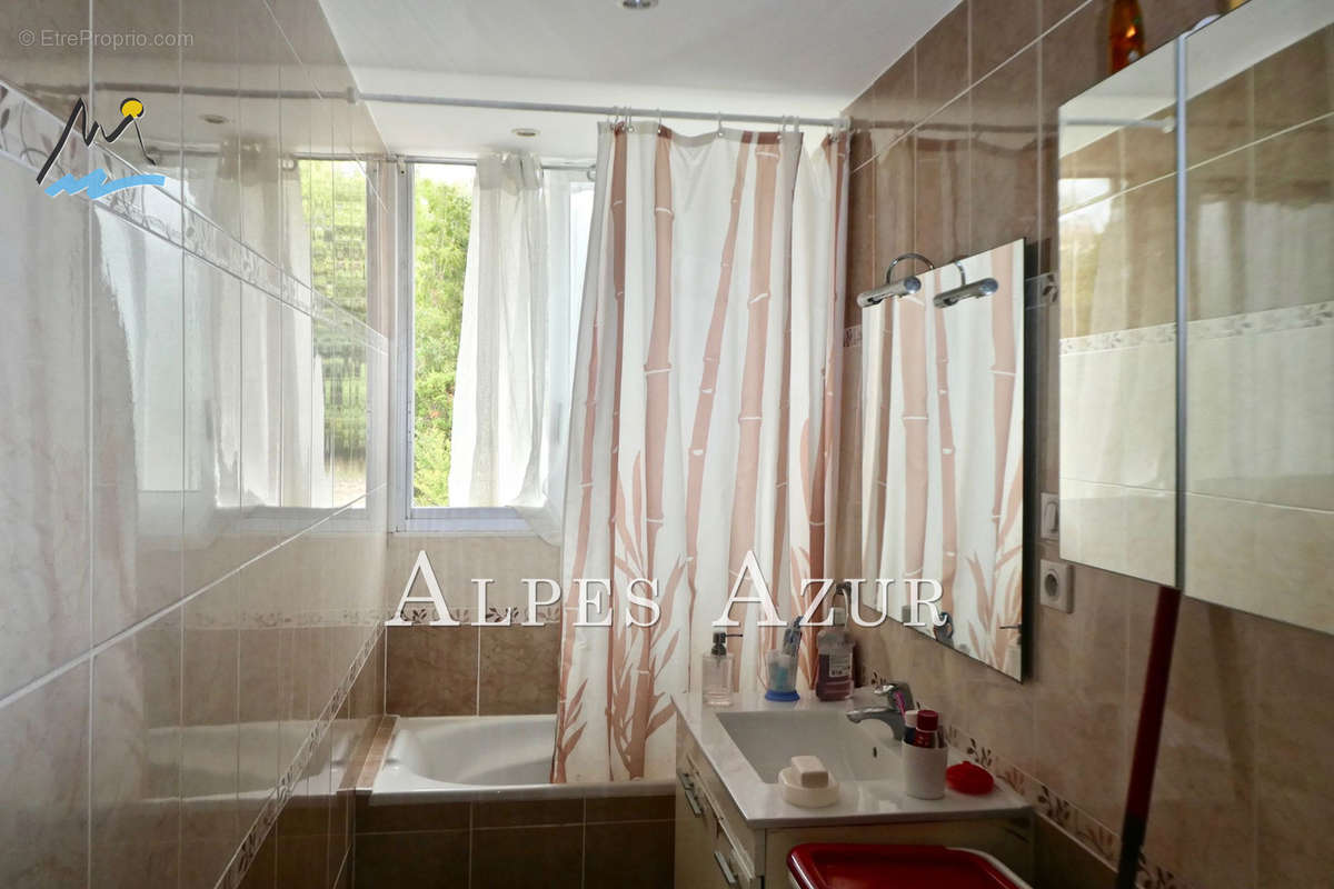 Appartement à VILLENEUVE-LOUBET