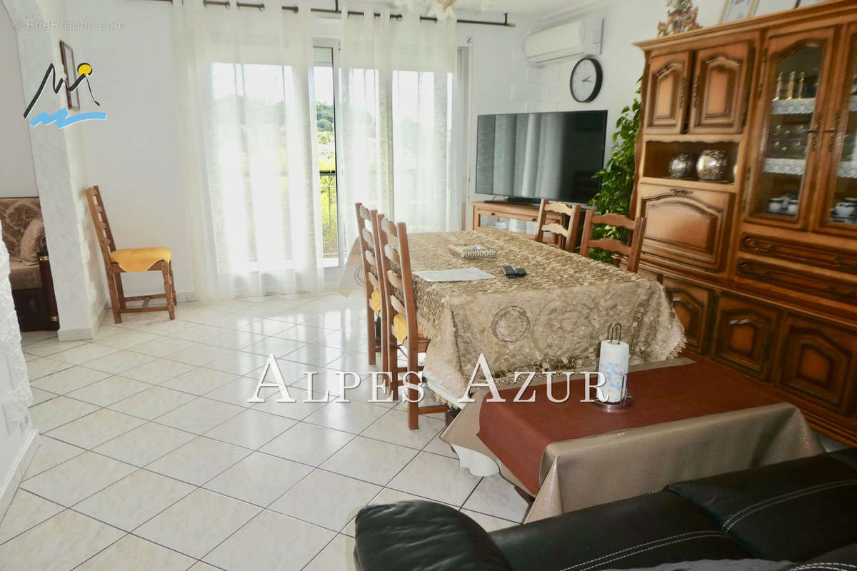 Appartement à VILLENEUVE-LOUBET