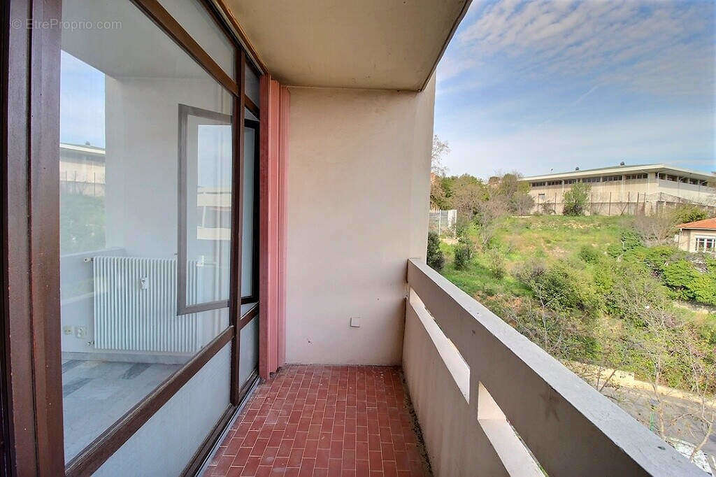 Appartement à MARSEILLE-12E