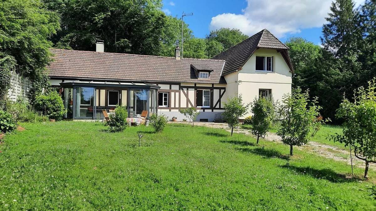 Maison à BERNAY