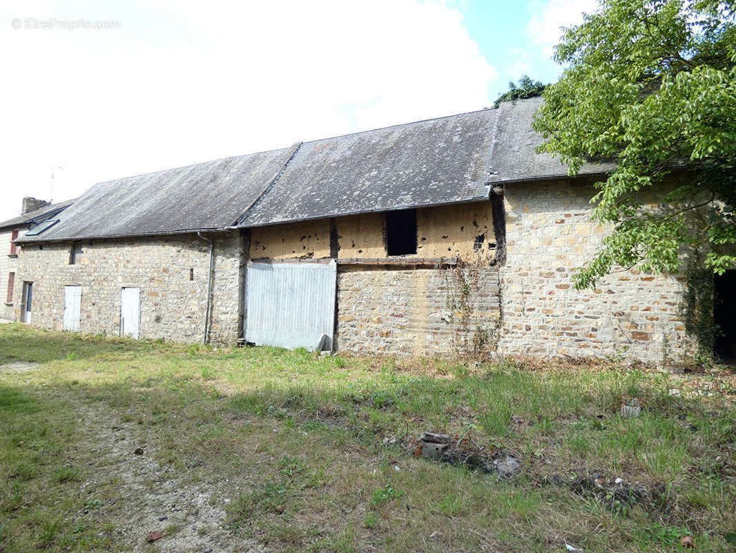 Maison à BARENTON