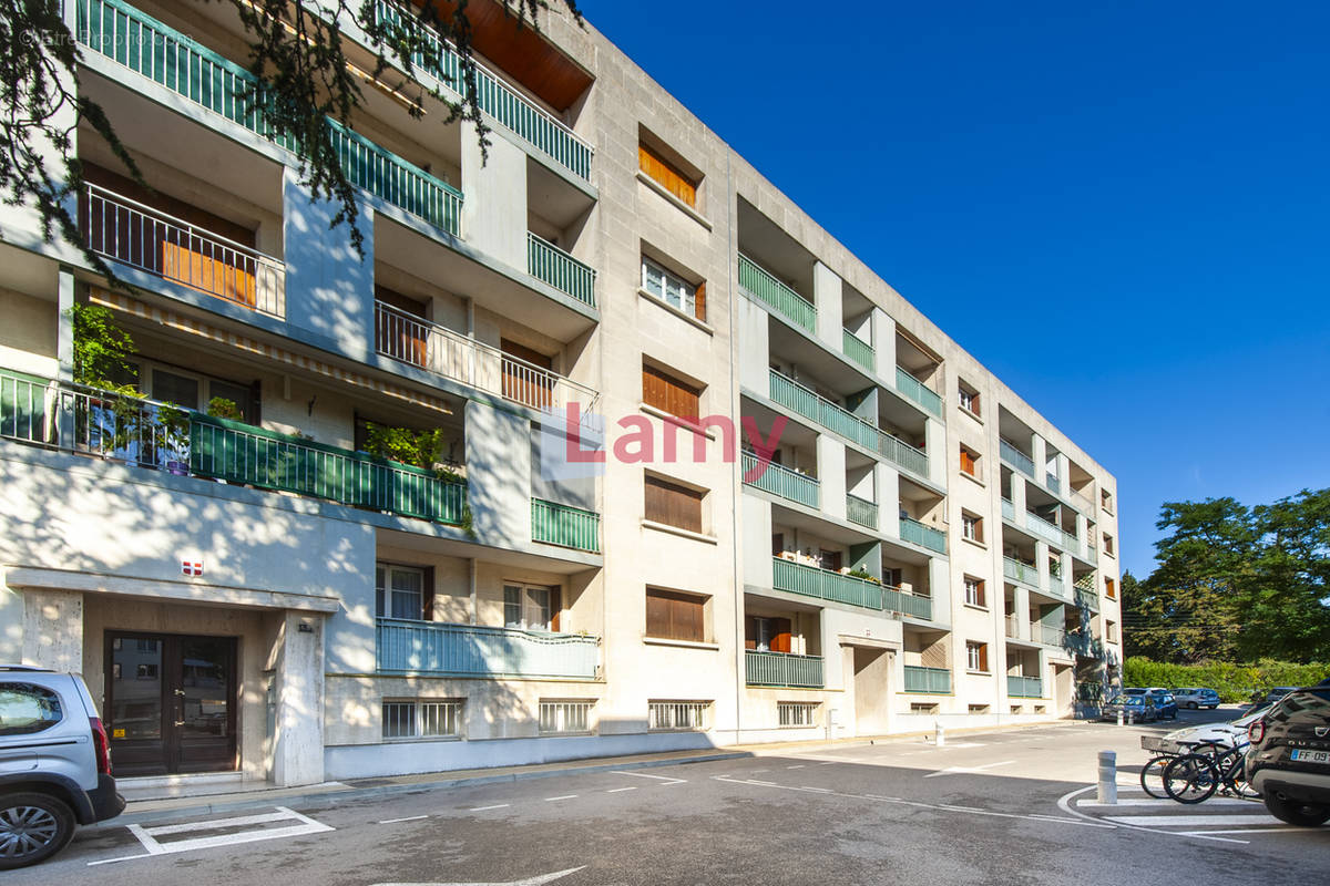 Appartement à SALON-DE-PROVENCE