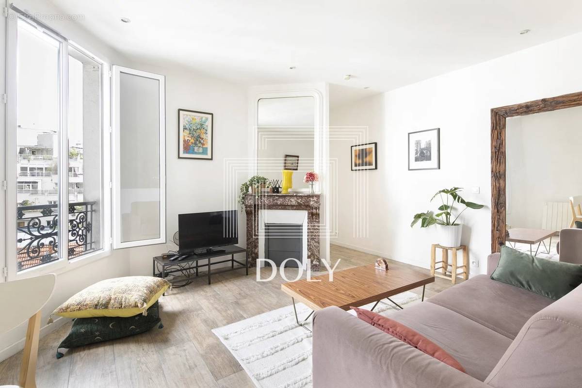 Appartement à PARIS-11E