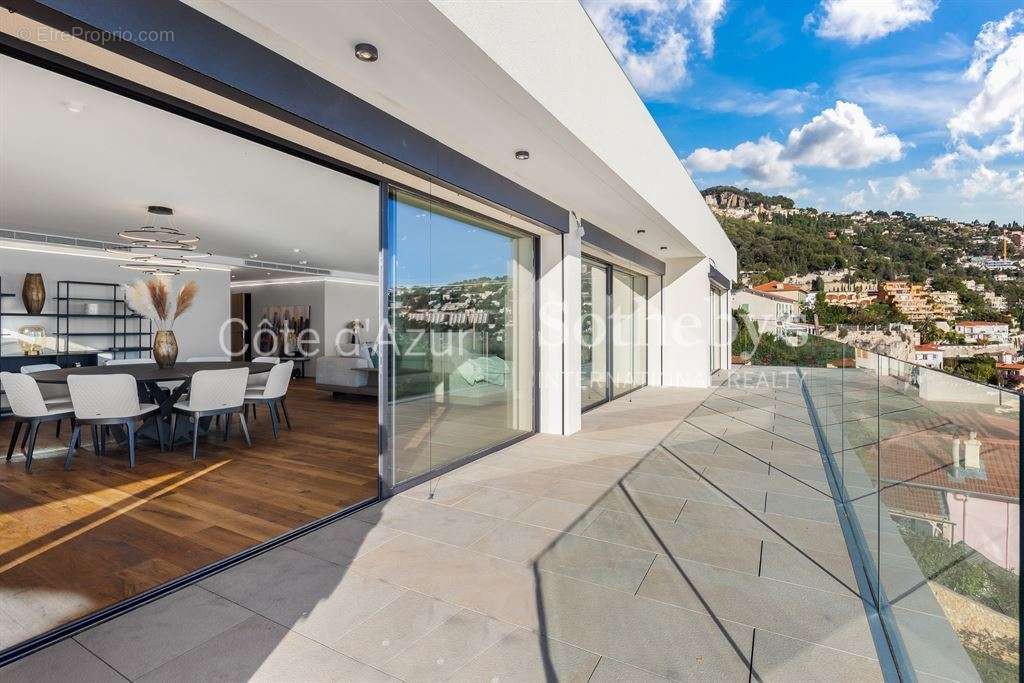 Appartement à ROQUEBRUNE-CAP-MARTIN