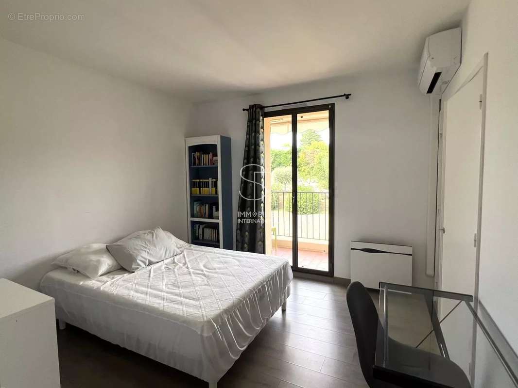 Appartement à VILLENEUVE-LOUBET