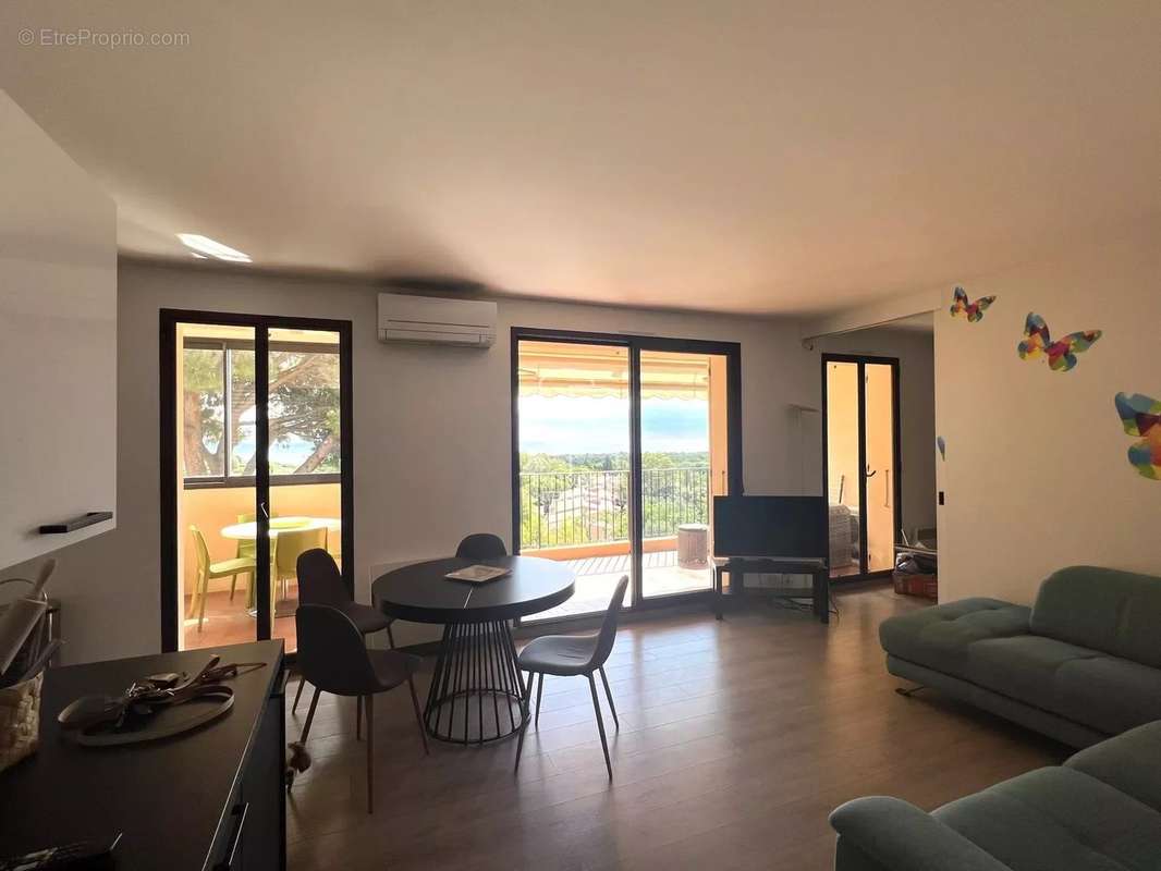 Appartement à VILLENEUVE-LOUBET