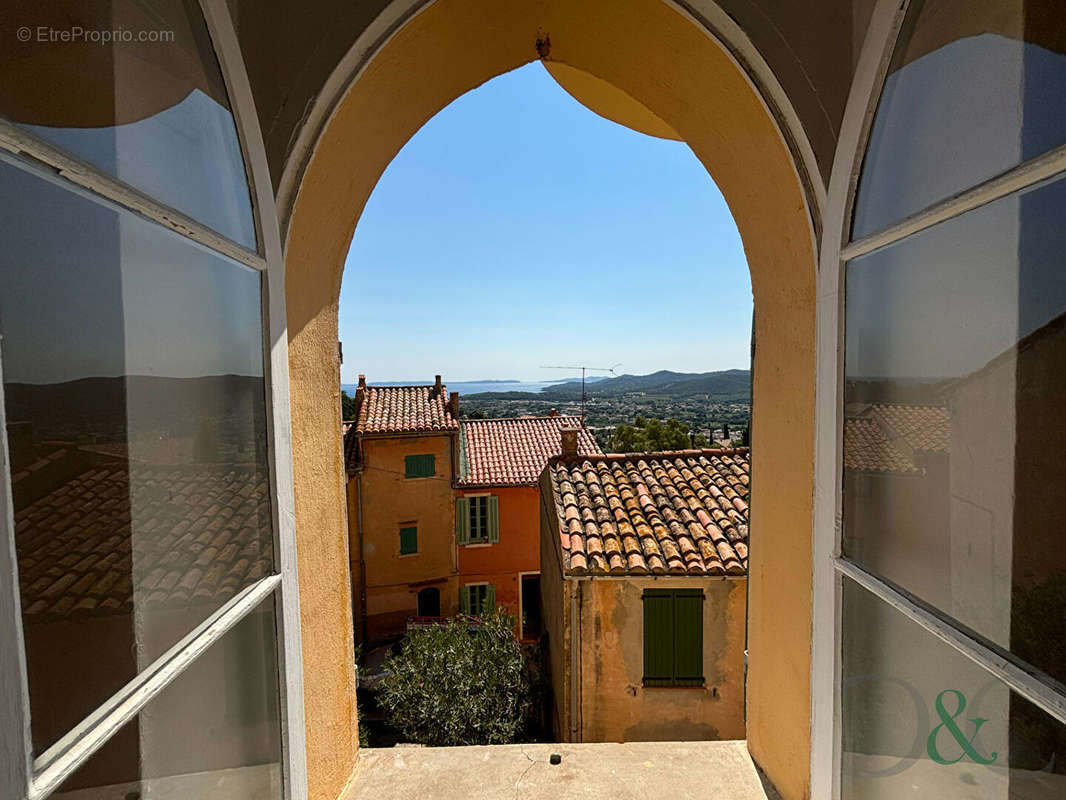 Appartement à BORMES-LES-MIMOSAS