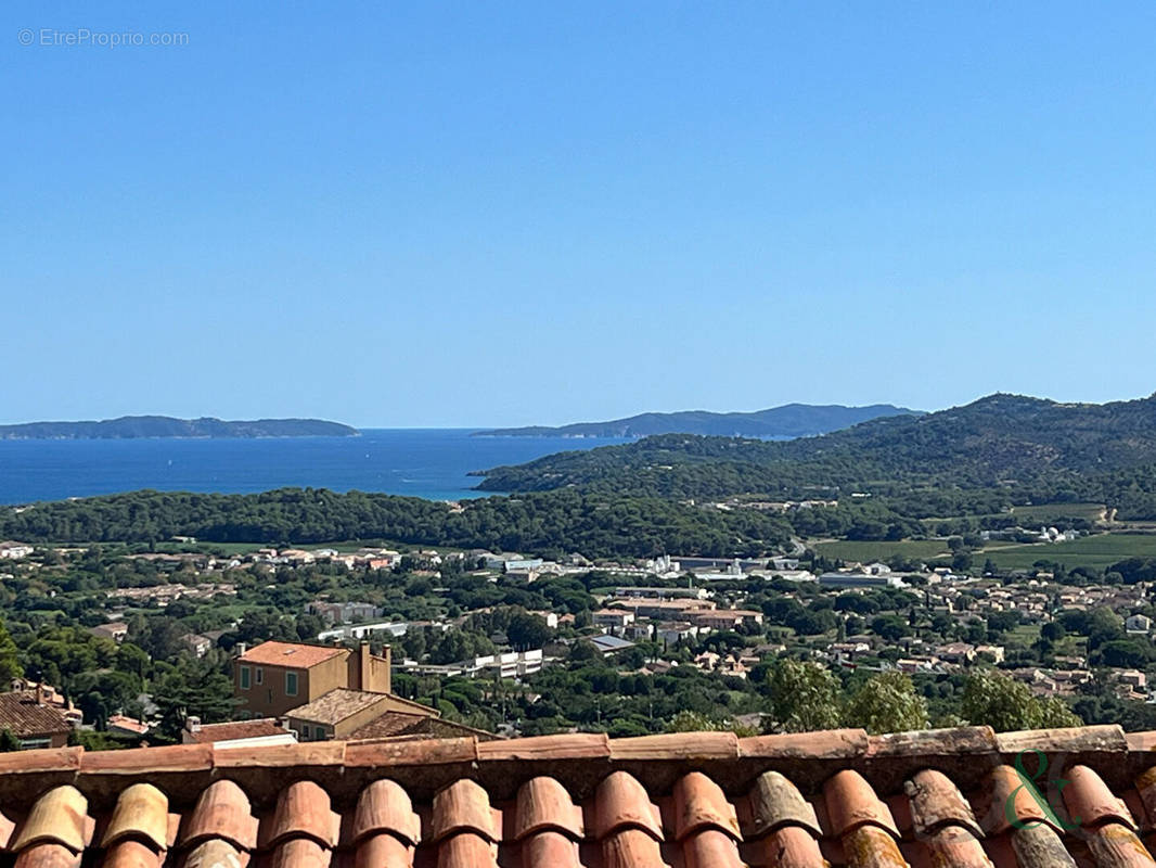 Appartement à BORMES-LES-MIMOSAS