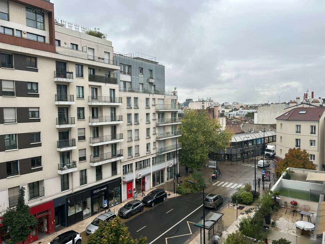 Appartement à COURBEVOIE