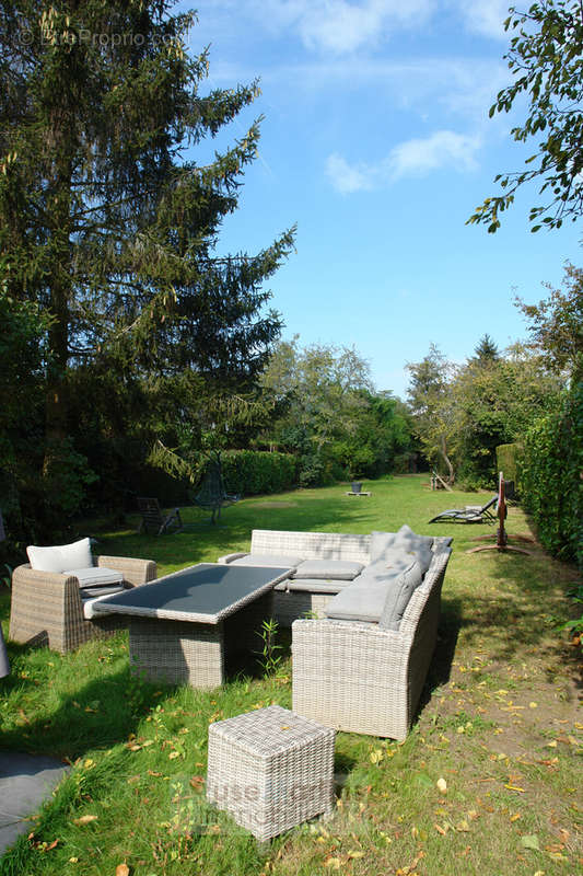 Maison à VERRIERES-LE-BUISSON