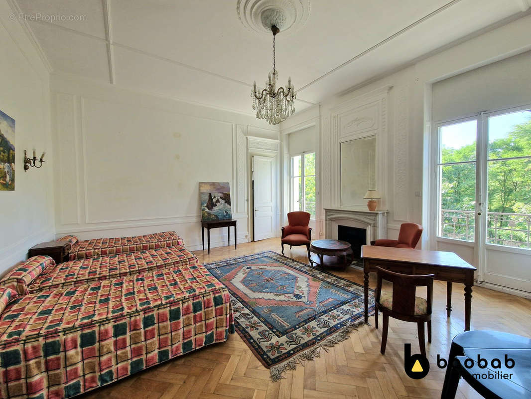 Appartement à AIX-LES-BAINS