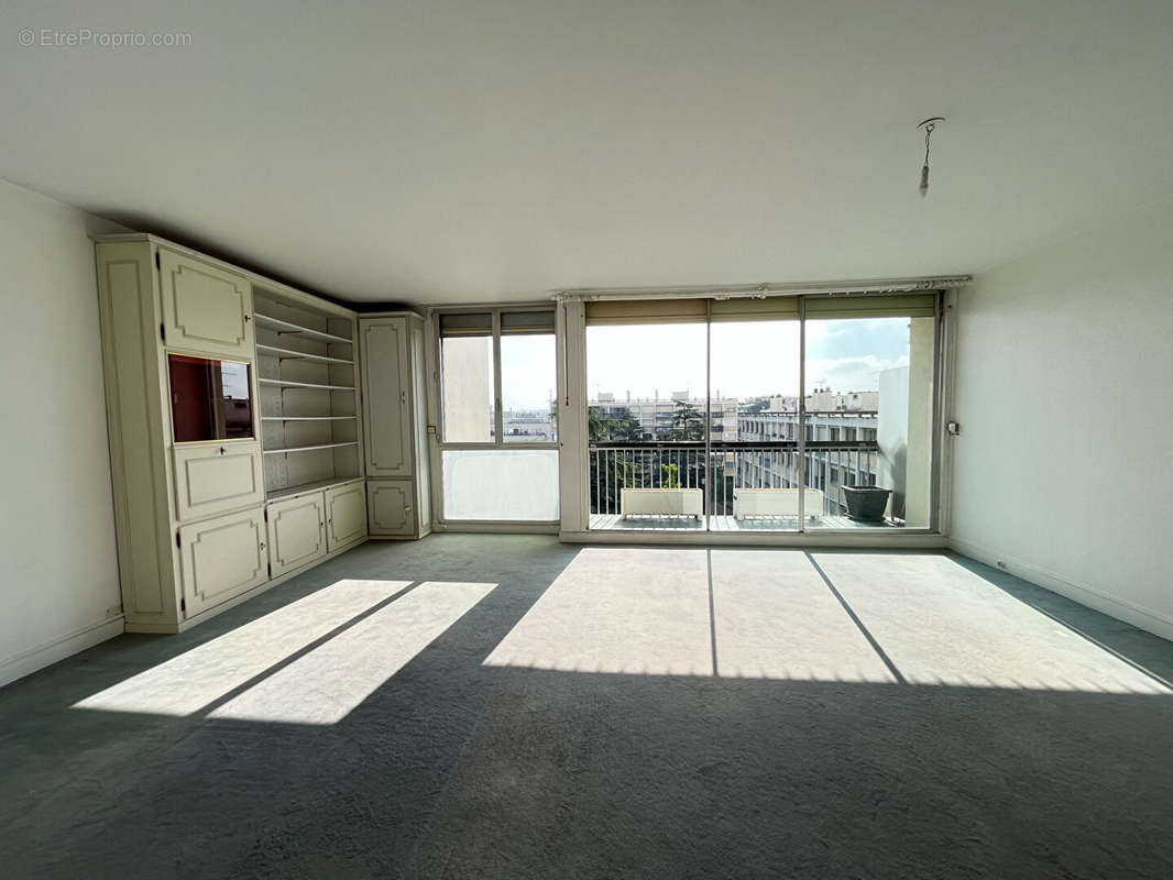 Appartement à SURESNES