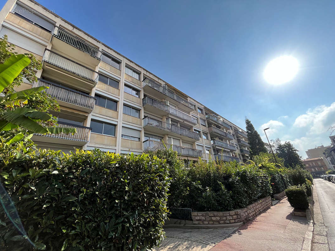 Appartement à SURESNES