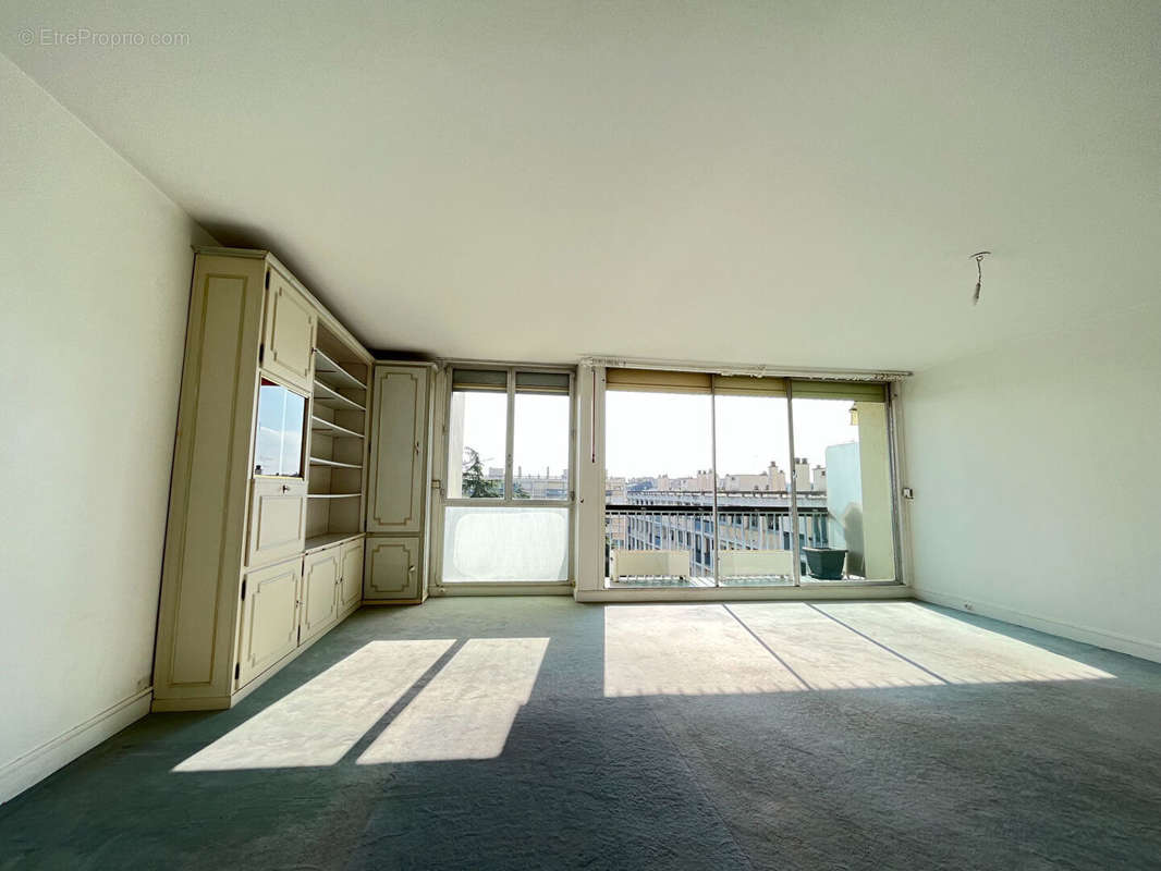 Appartement à SURESNES