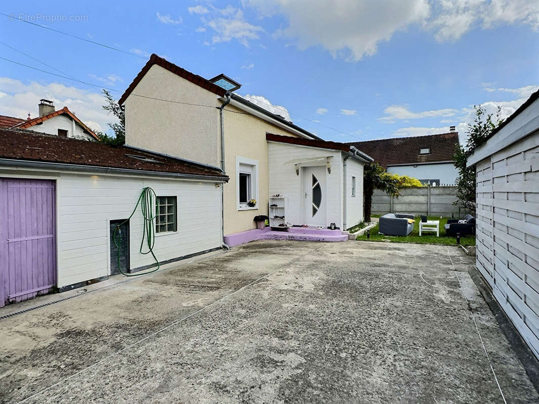 Maison à CORBEIL-ESSONNES