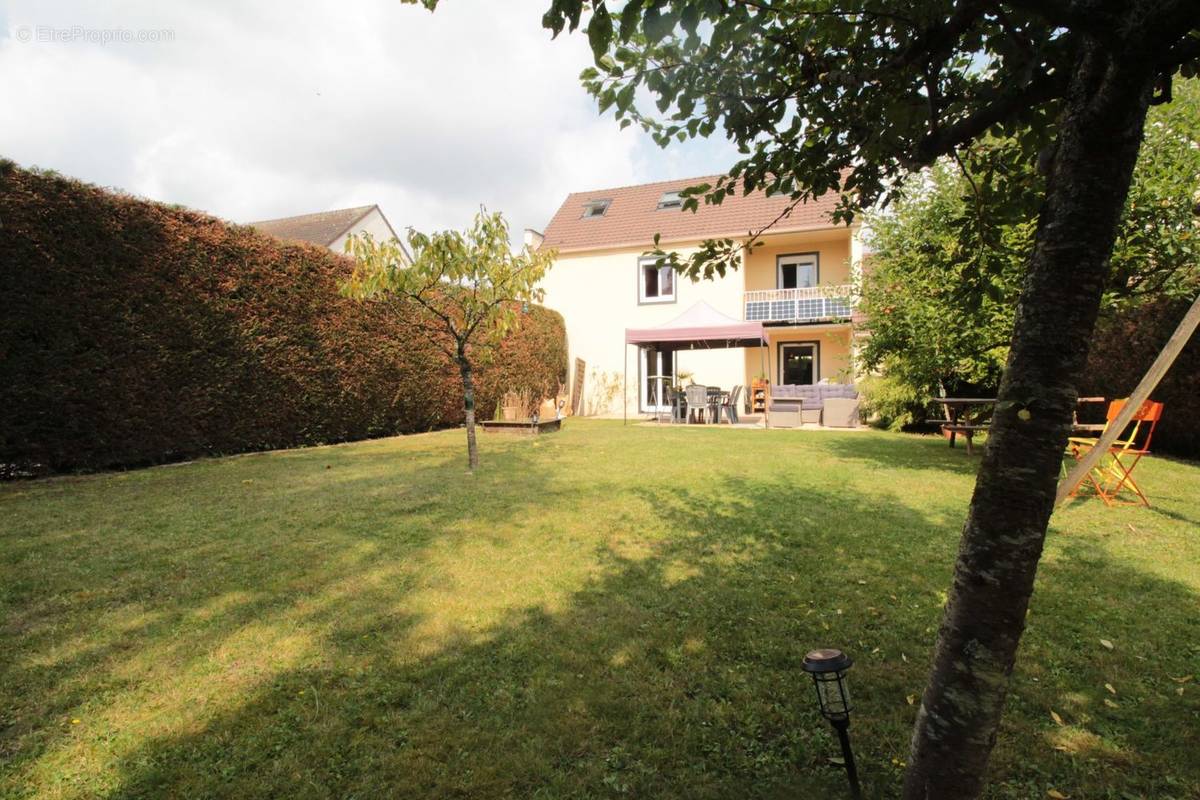 Maison à CHOISY-AU-BAC