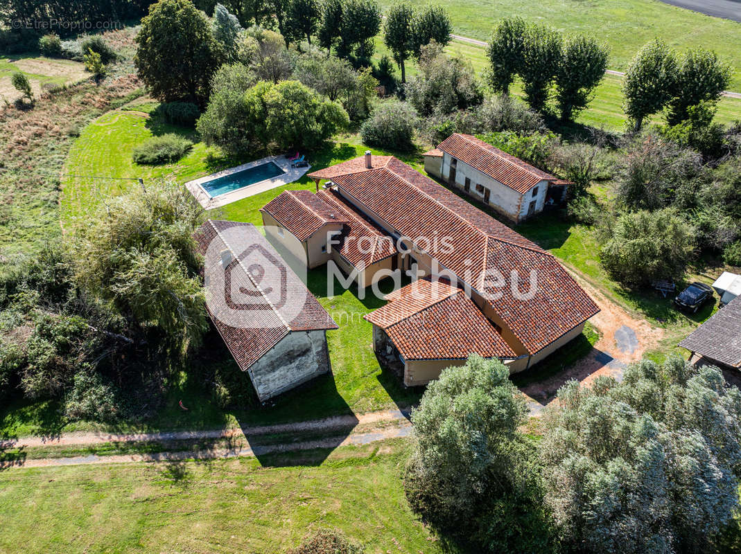 Maison à CHATILLON-SUR-CHALARONNE